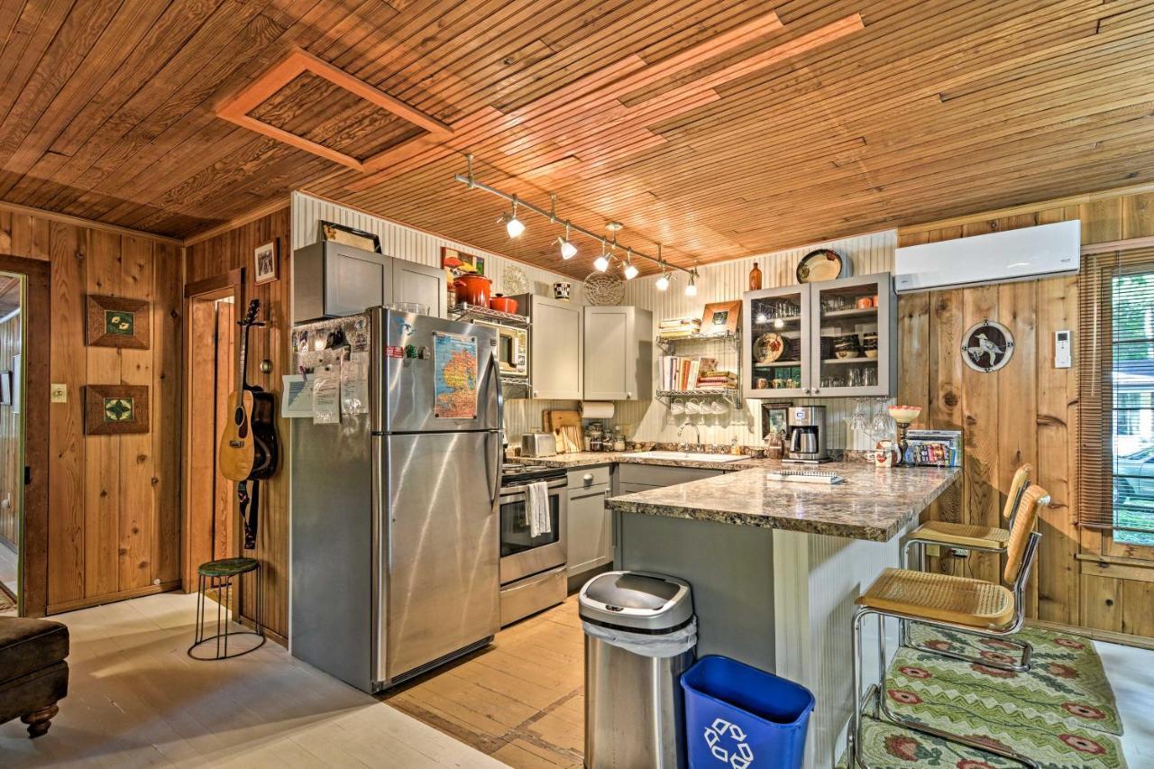 Pet-Friendly One Crow Cottage In Harbor Springs! المظهر الخارجي الصورة