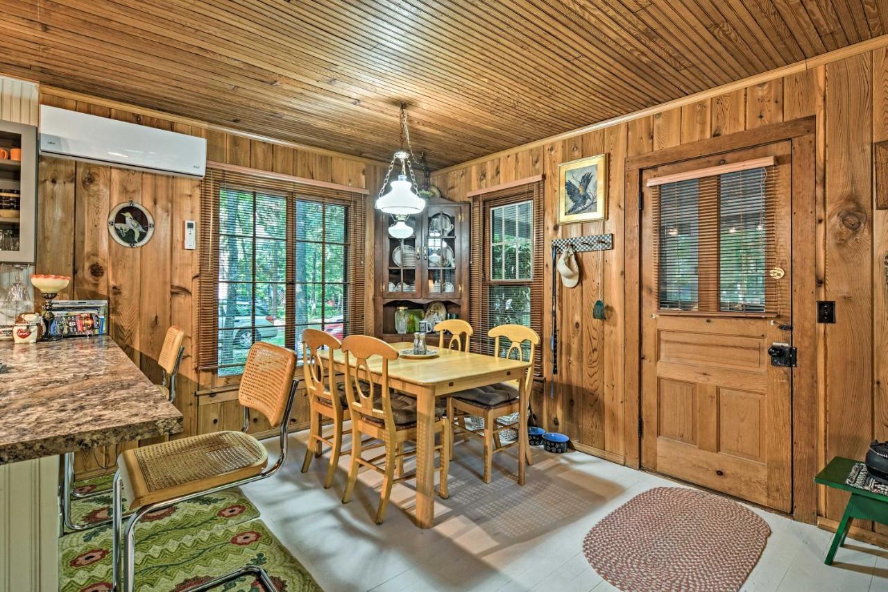Pet-Friendly One Crow Cottage In Harbor Springs! المظهر الخارجي الصورة