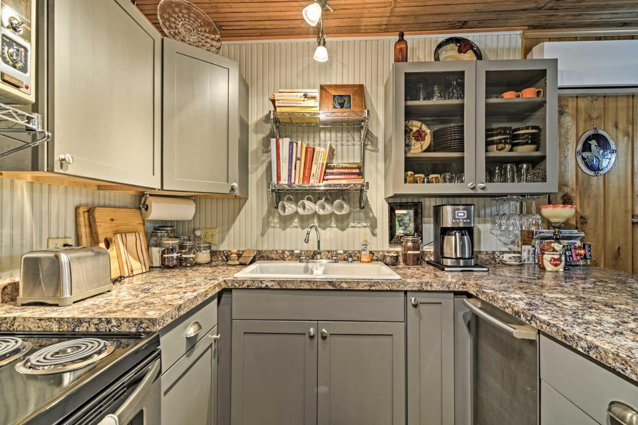 Pet-Friendly One Crow Cottage In Harbor Springs! المظهر الخارجي الصورة