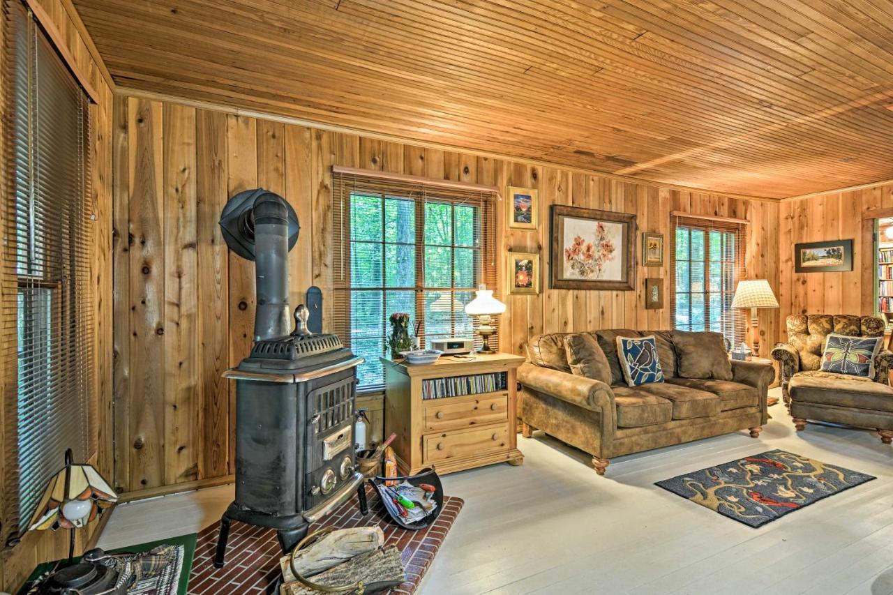 Pet-Friendly One Crow Cottage In Harbor Springs! المظهر الخارجي الصورة