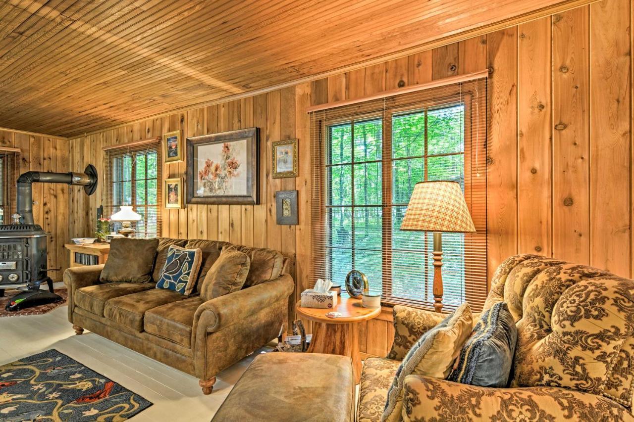 Pet-Friendly One Crow Cottage In Harbor Springs! المظهر الخارجي الصورة